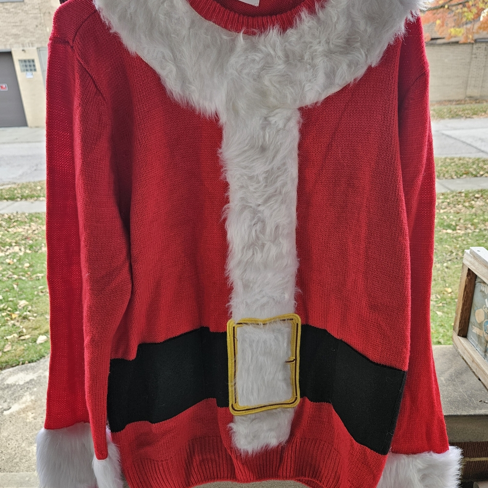 Red Santa Sweater Holds 6 Cans Around Belt